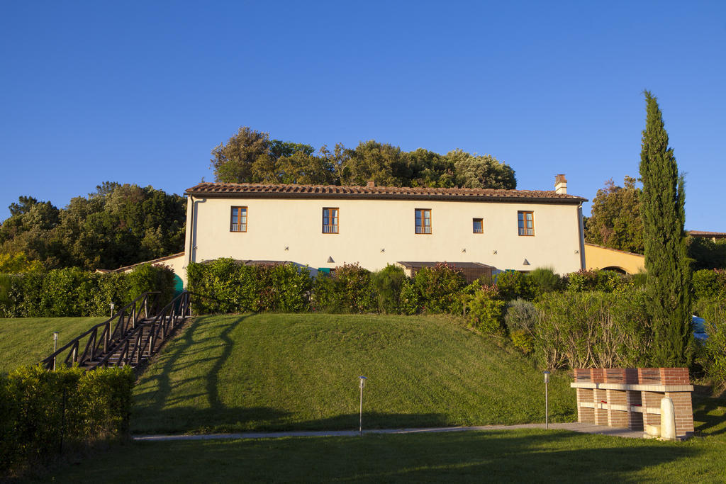 Casa Vacanze "Casale Al Pino" Riparbella Exterior foto