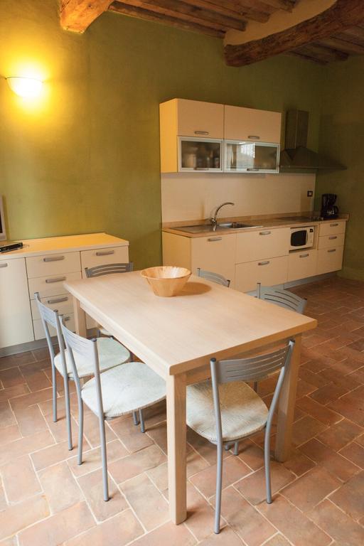 Casa Vacanze "Casale Al Pino" Riparbella Exterior foto