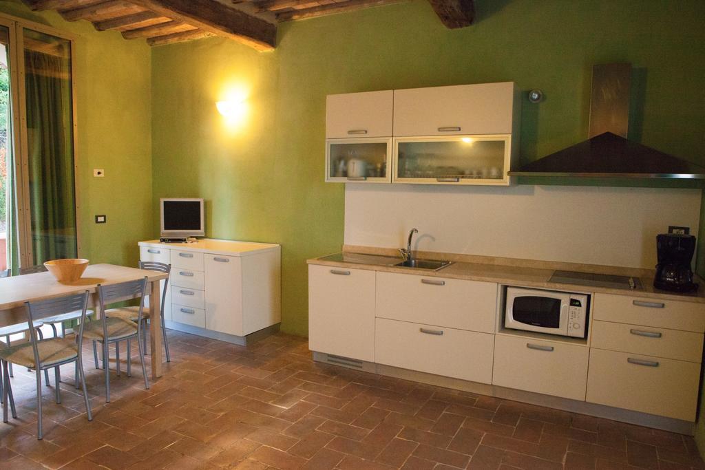 Casa Vacanze "Casale Al Pino" Riparbella Exterior foto