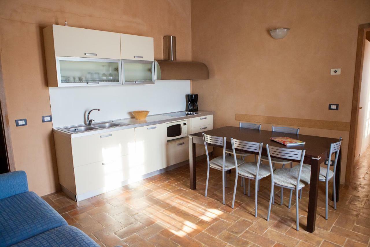 Casa Vacanze "Casale Al Pino" Riparbella Exterior foto